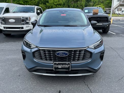 Used 2024 Ford Escape Active w/ Tech Pack #1 FWD image 3