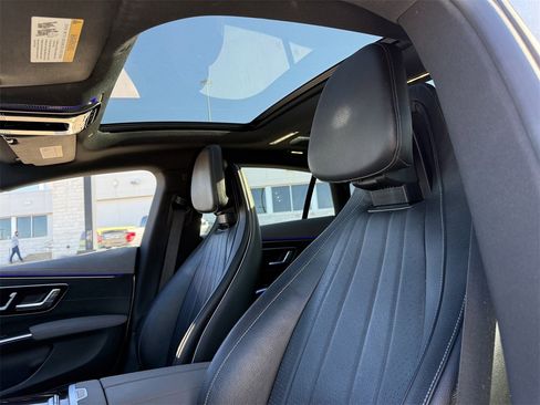 Used 2022 Mercedes-Benz EQS 450+ Sedan image 23