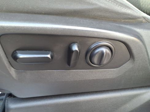 Used 2021 Chevrolet Silverado 1500 LT Trail Boss w/ Convenience Package II image 12