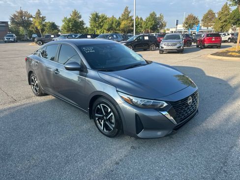 Used 2025 Nissan Sentra SV FWD image 3