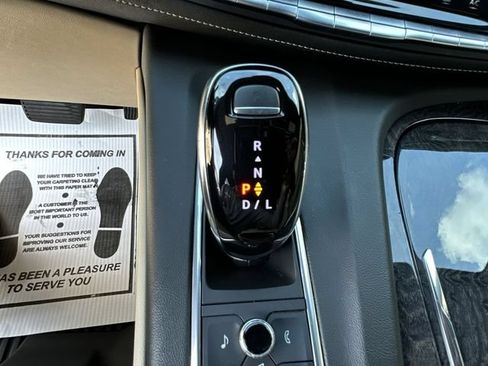 Certified 2021 Cadillac Escalade Premium Luxury RWD image 28