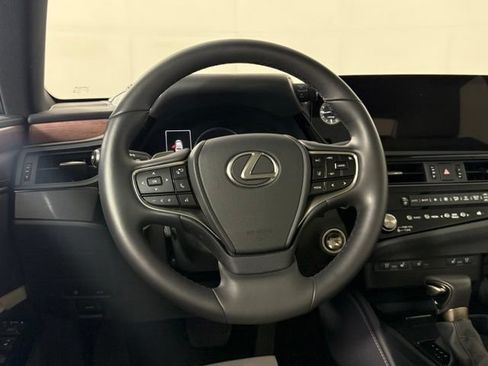 Certified 2025 Lexus ES 300h w/ Premium Package FWD image 24