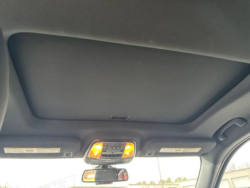 Used 2016 Jeep Grand Cherokee Laredo 75th Anniversary image 22