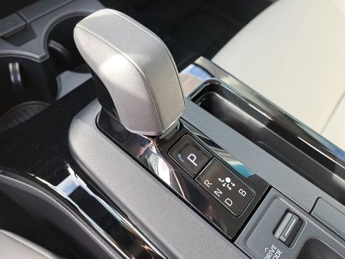 Used 2023 Toyota Prius XLE image 25