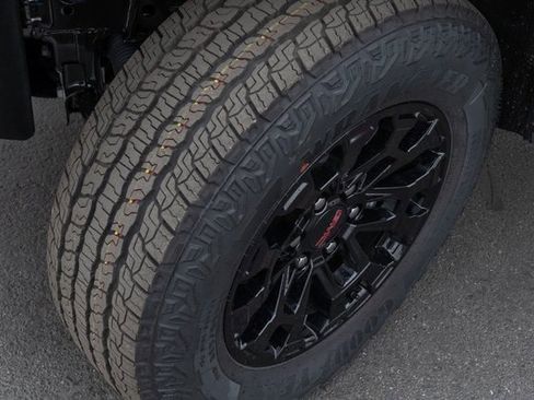 New 2026 GMC Canyon Elevation image 13