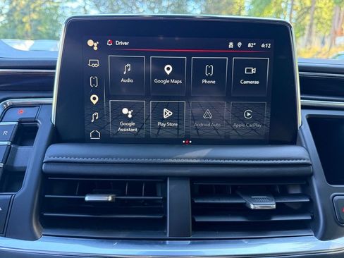 Used 2023 GMC Yukon XL SLE w/ Gmc Pro Safety Plus Package AWD/4WD image 18