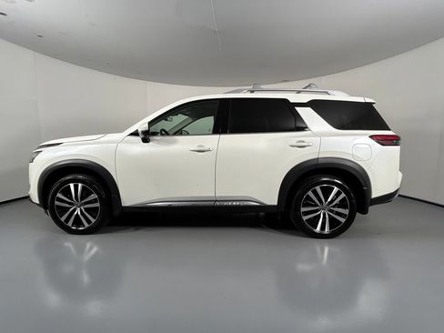 Used 2024 Nissan Pathfinder Platinum AWD/4WD image 4