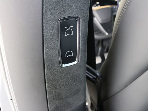 Used 2024 Tesla Model X AWD/4WD image 26