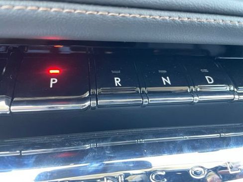 New 2026 Lincoln Aviator AWD image 14