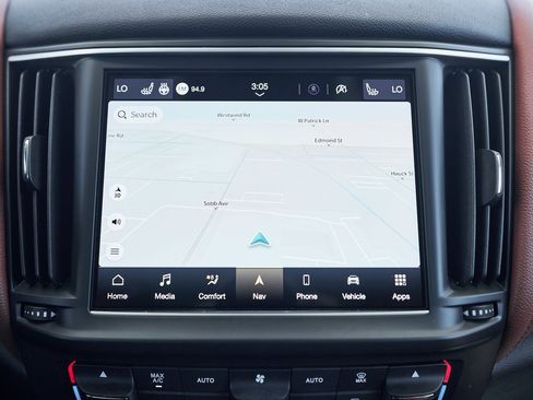 Used 2022 Maserati Levante GT image 49