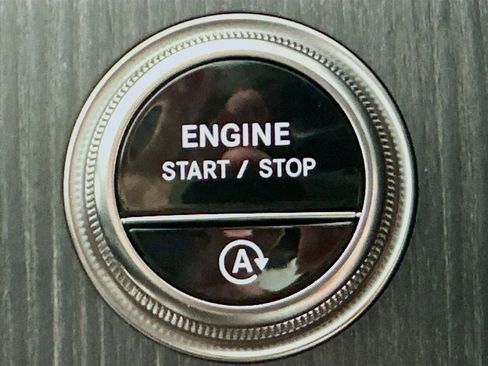 Certified 2025 Mercedes-Benz C 300 4MATIC Sedan image 16