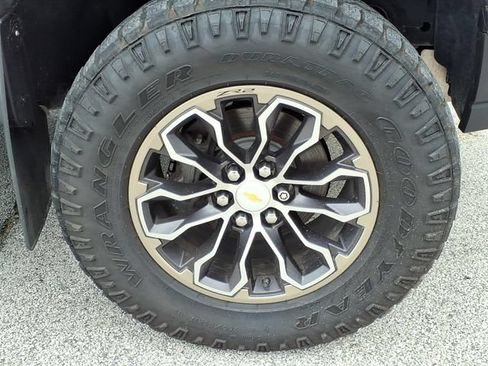 Used 2019 Chevrolet Colorado ZR2 AWD/4WD image 24