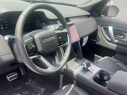 New 2026 Land Rover Discovery Sport Landmark AWD/4WD image 4