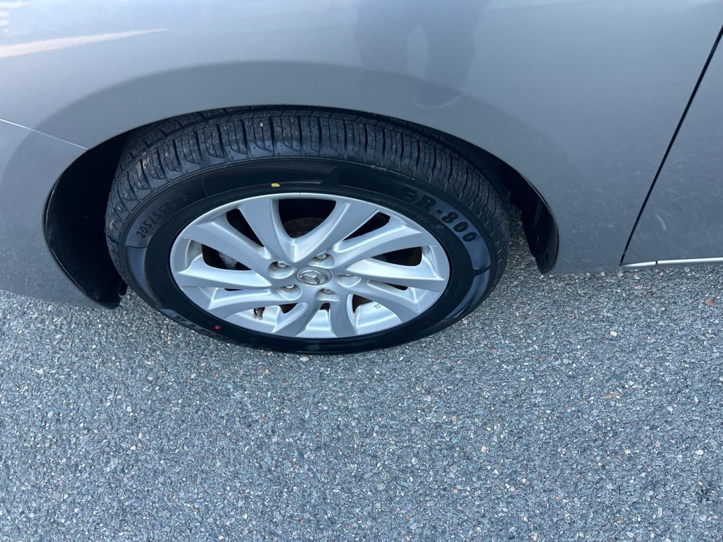 Used 2012 MAZDA MAZDA3 i Touring FWD image 10