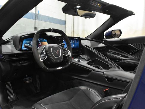 Used 2025 Chevrolet Corvette ZR1 w/ ZR1 Carbon Fiber Aero Package RWD image 4