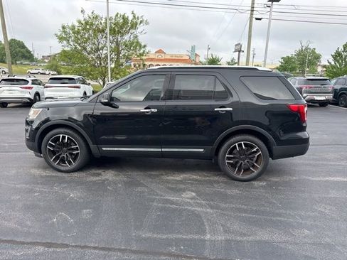 Used 2016 Ford Explorer Limited w/ Equipment Group 301A AWD/4WD image 10
