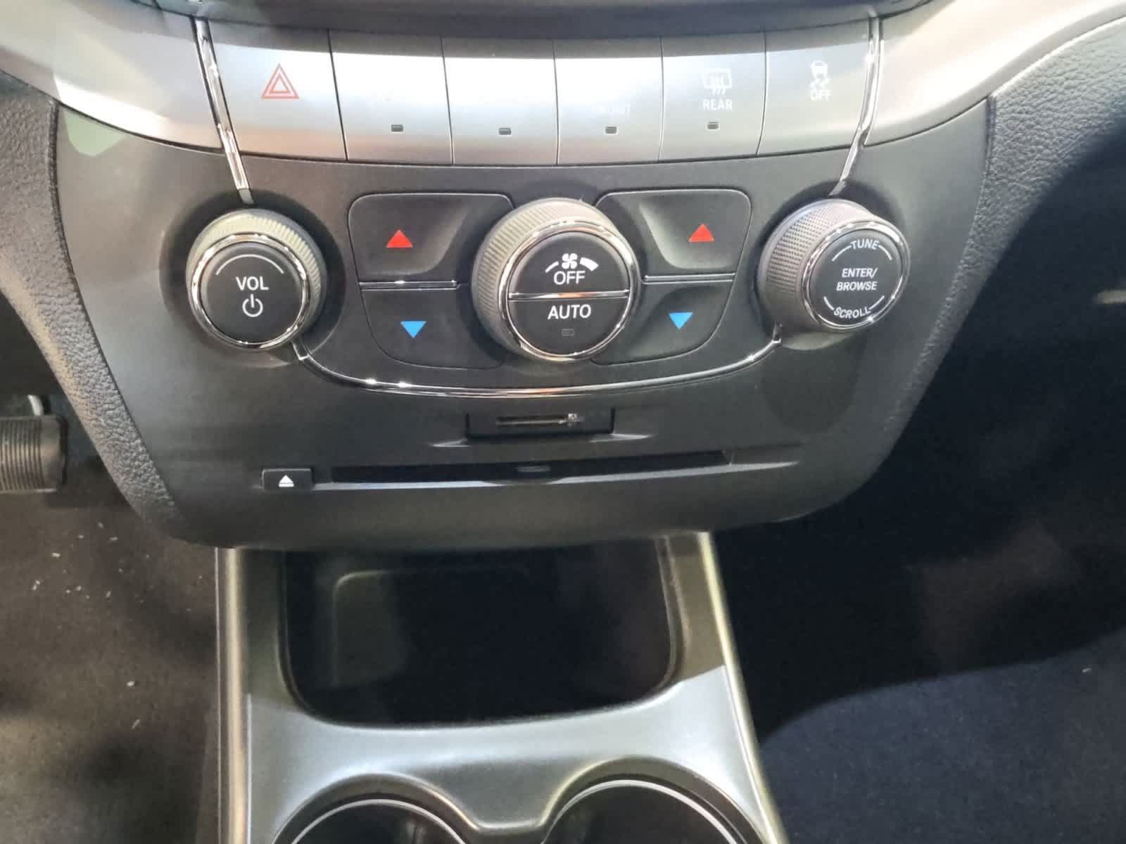 Used 2016 Dodge Journey Crossroad FWD image 22