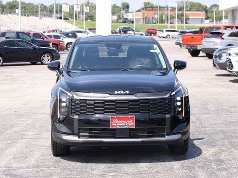 Used 2026 Kia Sportage LX FWD image 4