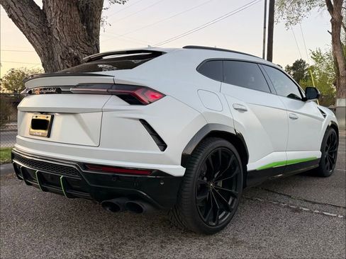 Used 2020 Lamborghini Urus AWD/4WD image 12