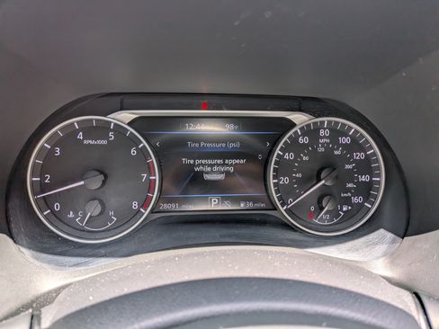 Used 2024 Nissan Sentra SV FWD image 27
