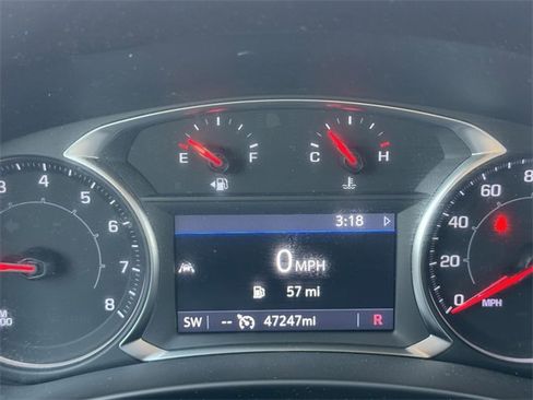 Used 2024 GMC Terrain SLT image 22