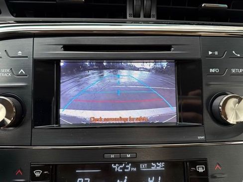 Used 2014 Toyota Avalon XLE FWD image 18