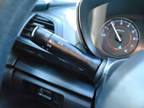 Used 2023 Subaru Crosstrek 2.0i image 9