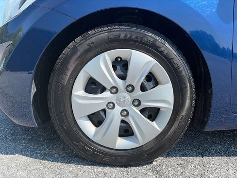 Used 2016 Hyundai Elantra SE FWD image 27