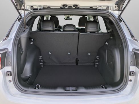 New 2026 Jeep Compass Latitude w/ Sun and Sound Group image 9