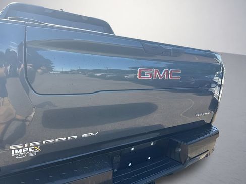 Used 2026 GMC Sierra EV Denali AWD/4WD image 25