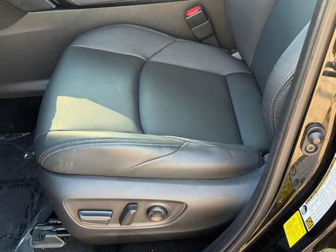 Certified 2024 Toyota Venza Nightshade image 21