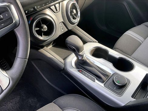 Used 2025 Chevrolet Blazer LT image 16