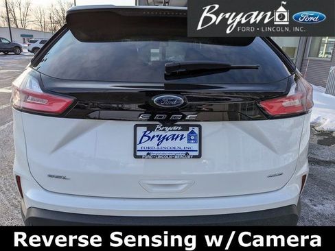 Used 2024 Ford Edge SEL w/ Convenience Package image 4