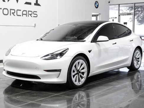 Used 2022 Tesla Model 3 Long Range AWD/4WD image 6