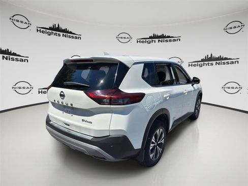 Used 2021 Nissan Rogue SV AWD/4WD image 5