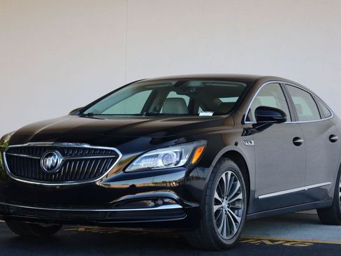 Used 2017 Buick LaCrosse Preferred FWD image 7