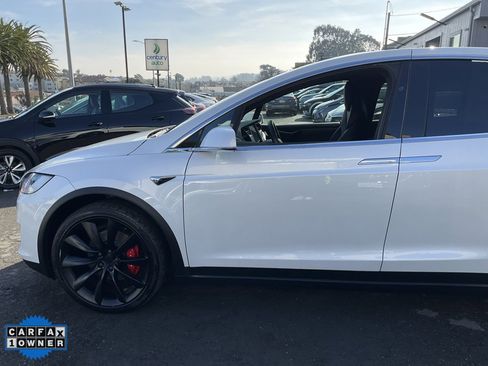 Used 2019 Tesla Model X P100D image 6