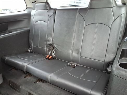 Used 2015 GMC Acadia SLT image 13