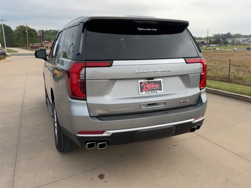 Used 2025 GMC Yukon Denali AWD/4WD image 6