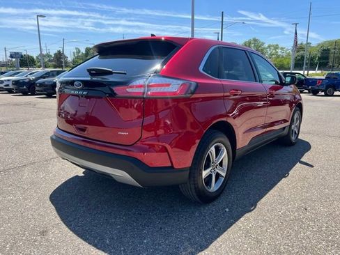 Certified 2024 Ford Edge SEL w/ Convenience Package AWD/4WD image 4
