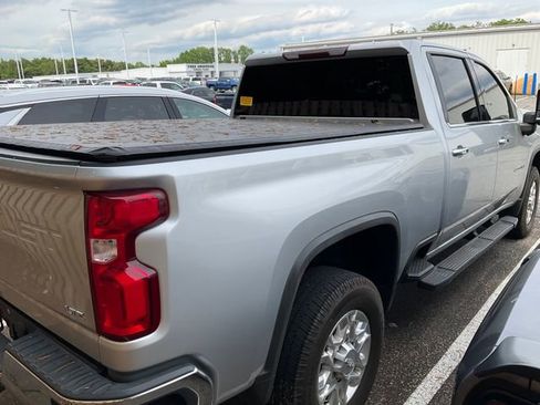 Used 2020 Chevrolet Silverado 2500 LTZ w/ Z71 Off-Road Package AWD/4WD image 5