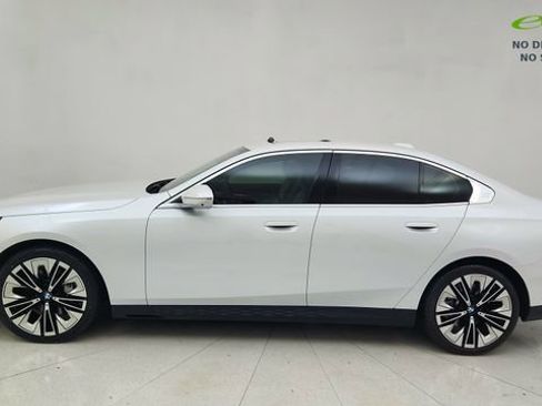 Used 2026 BMW 540i xDrive AWD/4WD image 10