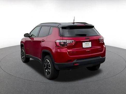 Used 2025 Jeep Compass Trailhawk image 8