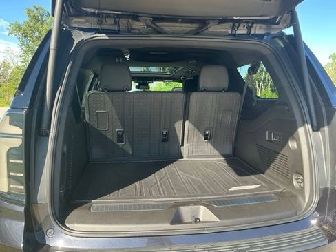 Used 2025 Chevrolet Suburban Premier w/ Sun And Tow Package AWD/4WD image 11
