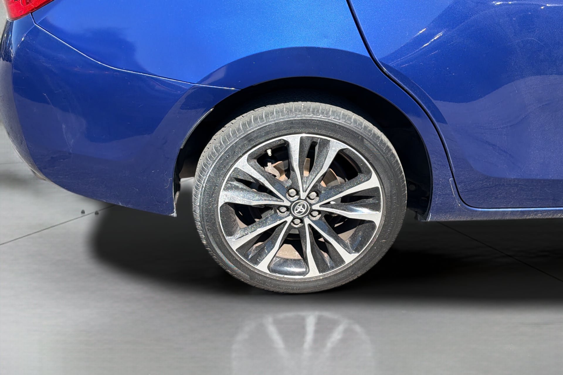 Used 2019 Toyota Corolla SE w/ Protection Package FWD image 35