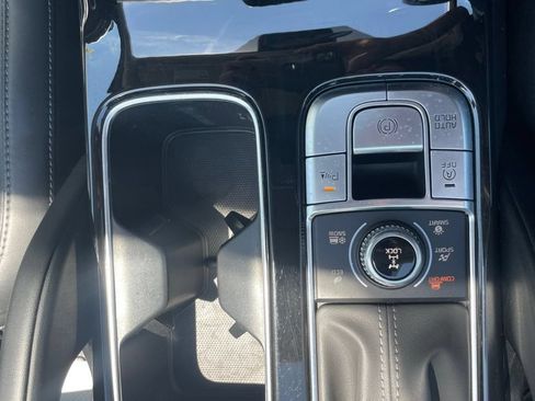 Certified 2023 Kia Telluride S w/ S Sunroof Package AWD/4WD image 37