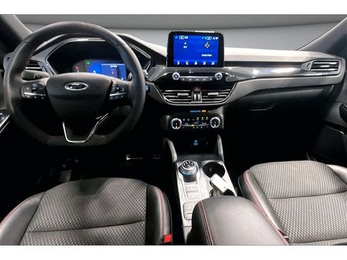 Used 2023 Ford Escape ST-Line Select AWD/4WD image 9