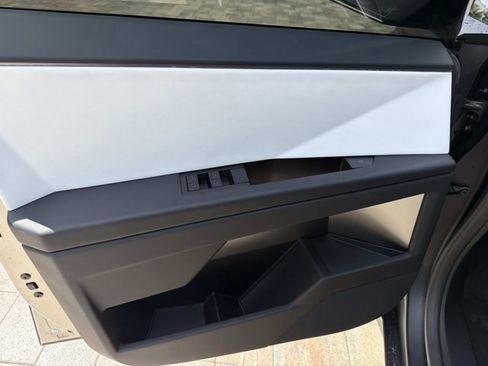 Used 2024 Tesla Cybertruck Cyberbeast AWD/4WD image 9