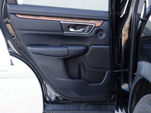 Used 2018 Honda CR-V Touring image 31