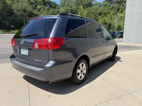 Used 2007 Toyota Sienna CE FWD image 3